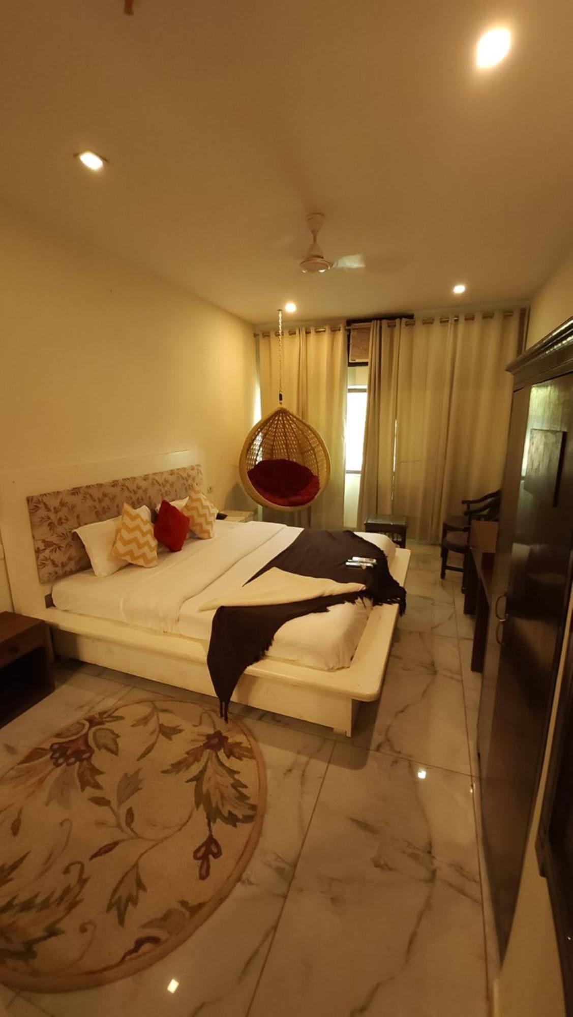 Hotel Vrs Inns Chandīgarh Εξωτερικό φωτογραφία