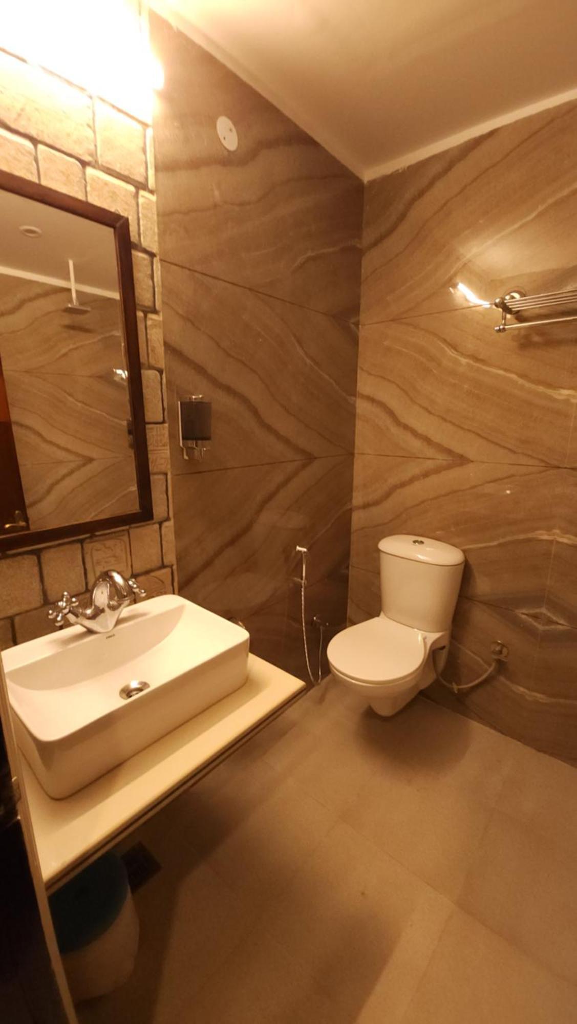 Hotel Vrs Inns Chandīgarh Εξωτερικό φωτογραφία