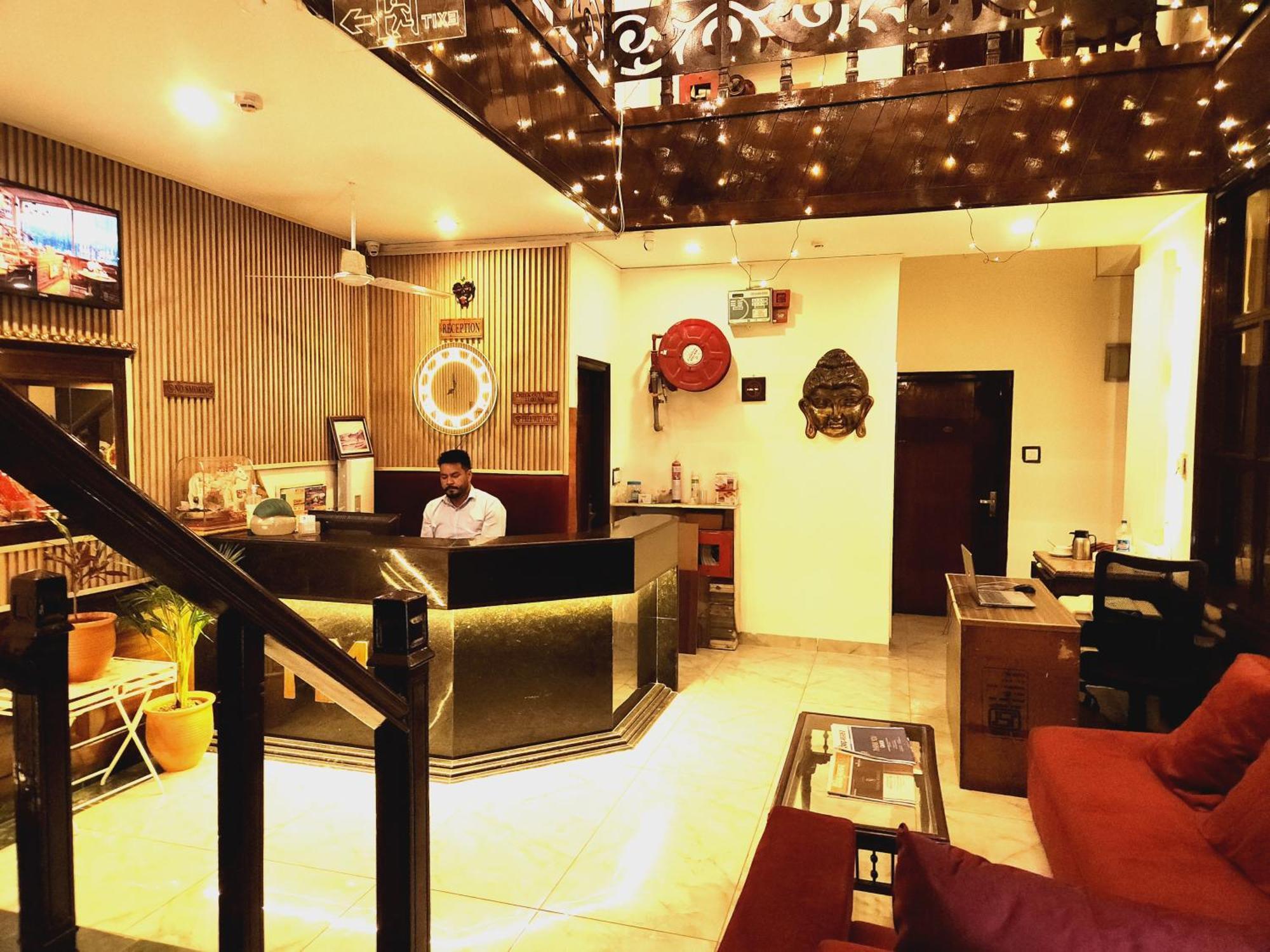 Hotel Vrs Inns Chandīgarh Εξωτερικό φωτογραφία